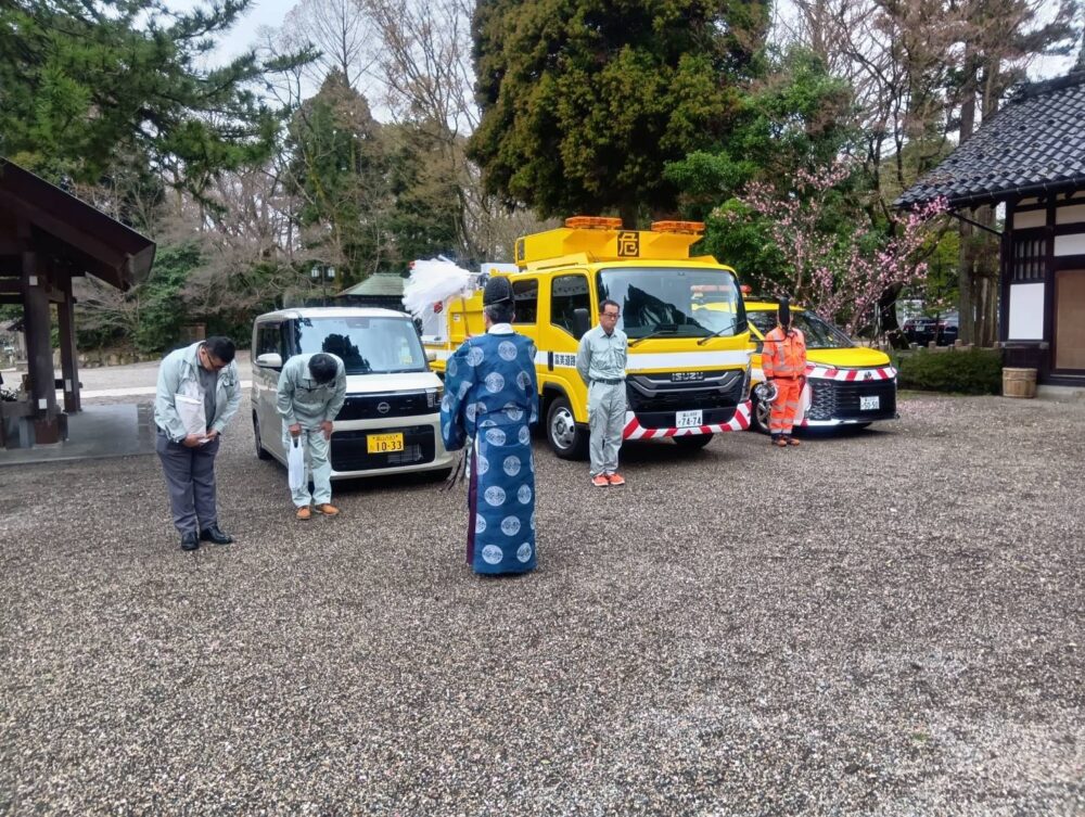 更新した車両にお祓いを受けました